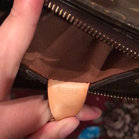 *AUTHENTIC* Louis Vuitton Bag - Picture 7 of 8